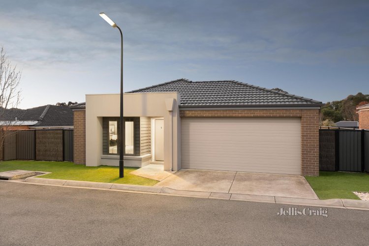 8 Rebellion Place Ballarat East 3350