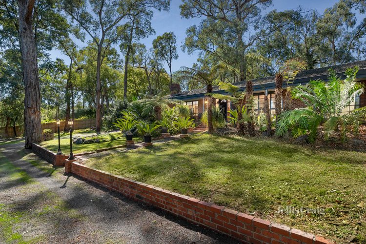 8 Reserves Road Mount Evelyn 3796