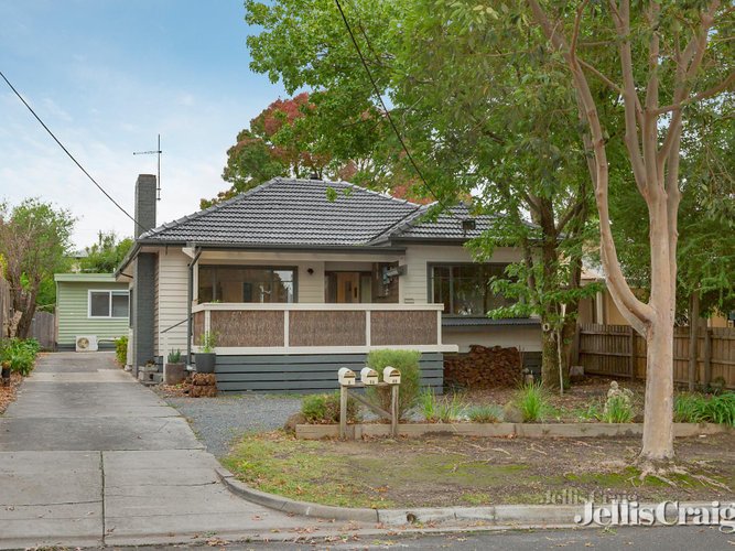 8 Robinson Street Croydon 3136