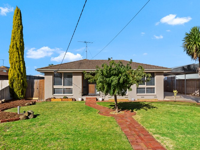 8 Saintfield Street Lara 3212