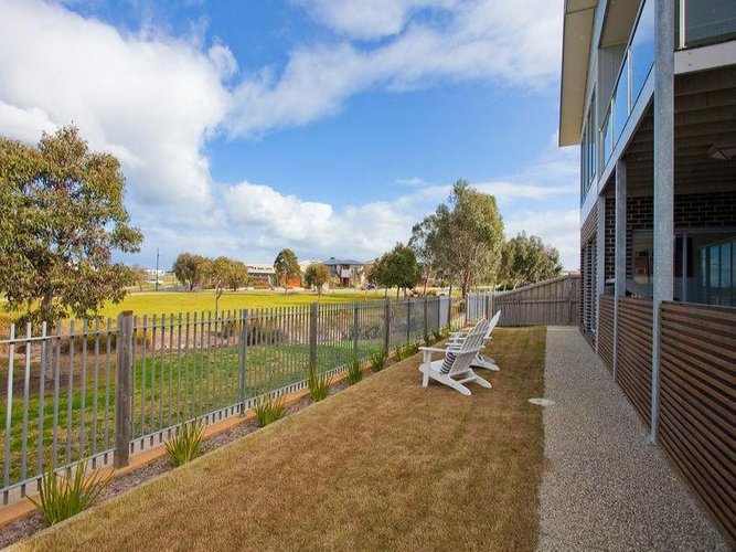 8 Seaward Way, Torquay