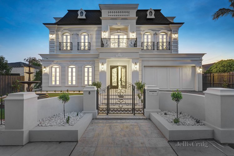 8 Sim Street Mount Waverley 3149