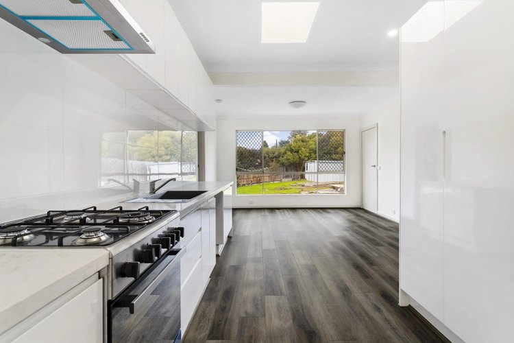 8 Somers Court Glen Waverley 3150
