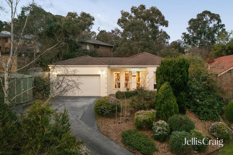 8 Sovereign Rise Diamond Creek 3089