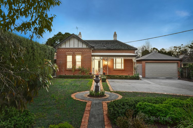 8 Stanhope Grove Camberwell 3124