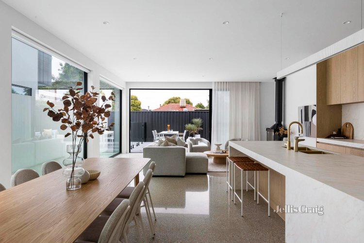 8 Swift Street Northcote 3070