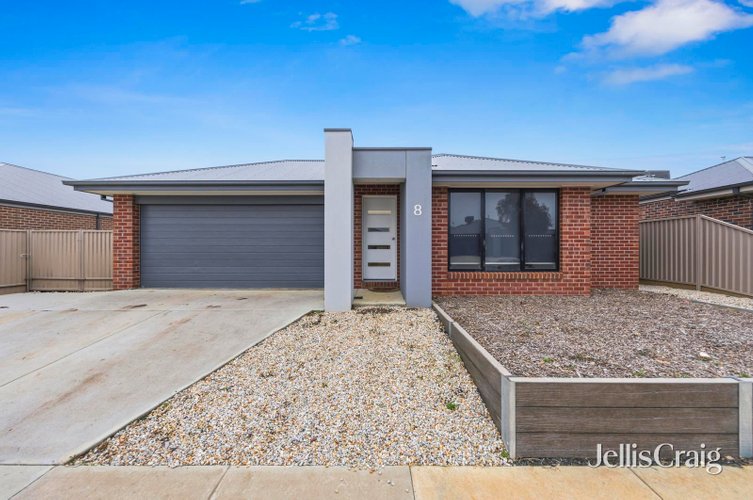 8 Verona Street  Winter Valley 3358