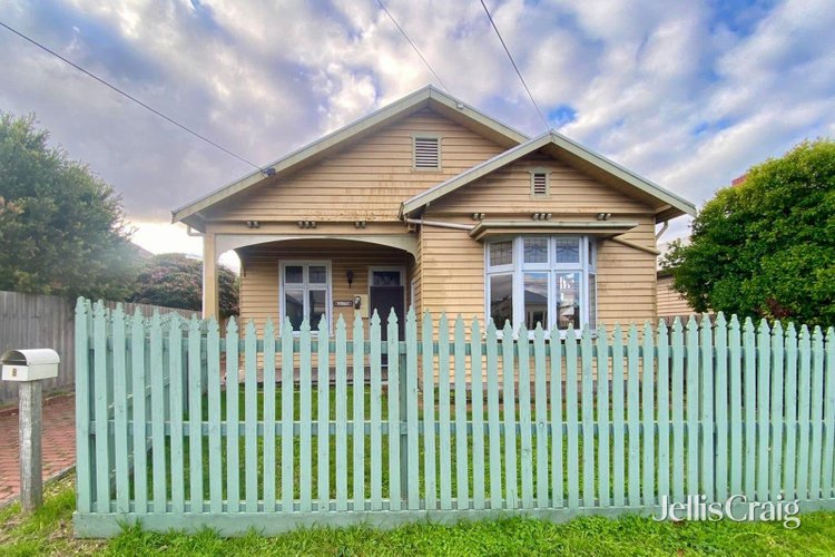 8 Waterloo Street Geelong West 3218