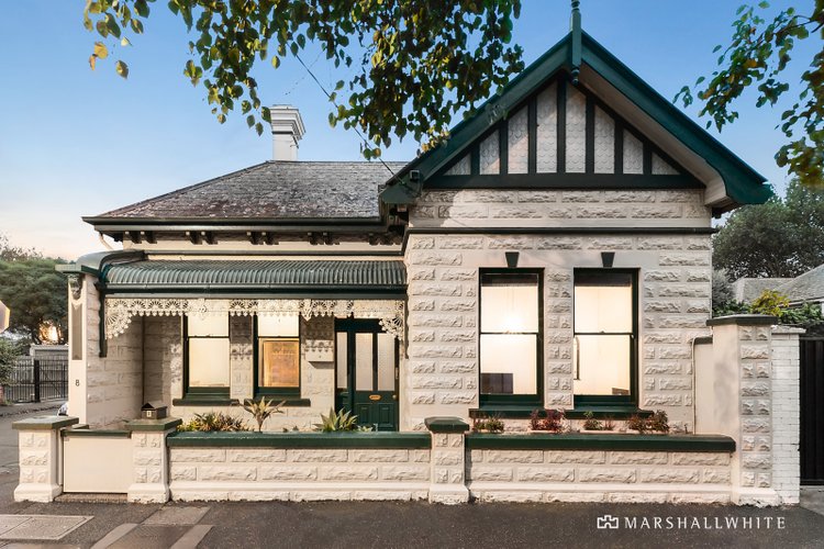 8 West Beach Road