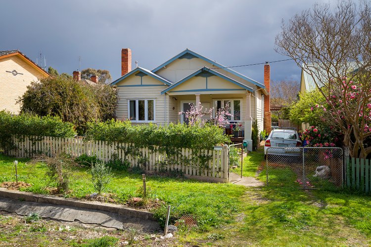 8 Wheeler Street Castlemaine 3450