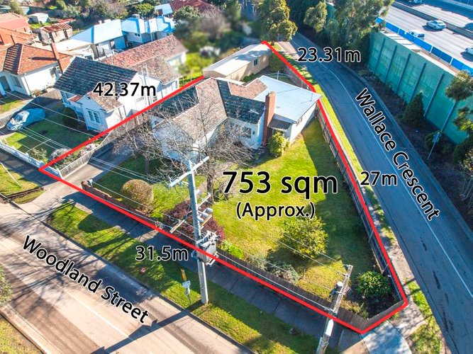 8 Woodland Street Strathmore 3041