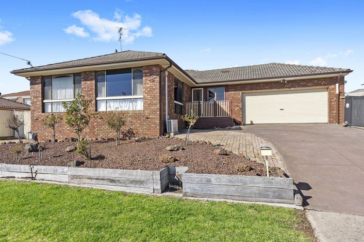 8 Woodleigh Close Leopold 3224