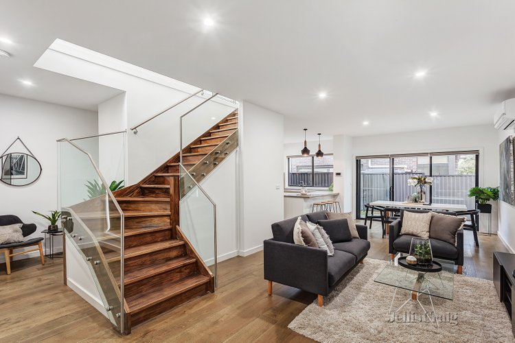 8 Woolhouse Street Northcote 3070