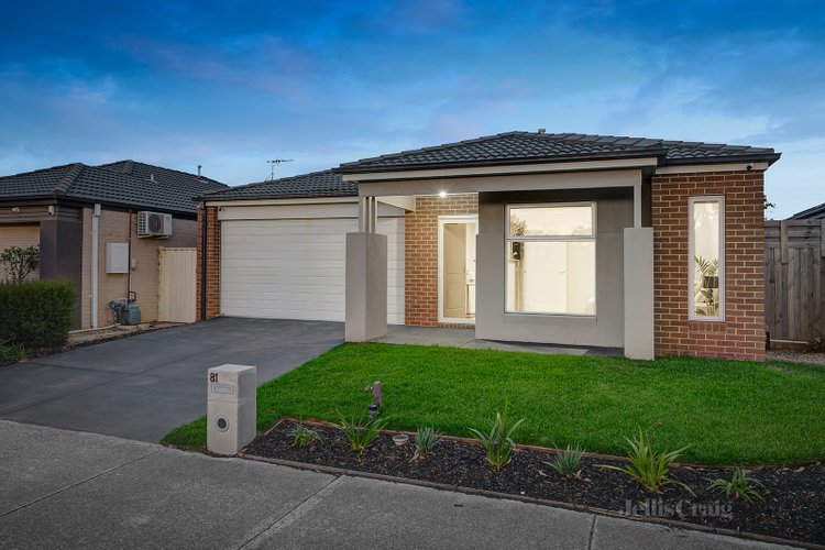 81 Elation Boulevard Doreen 3754