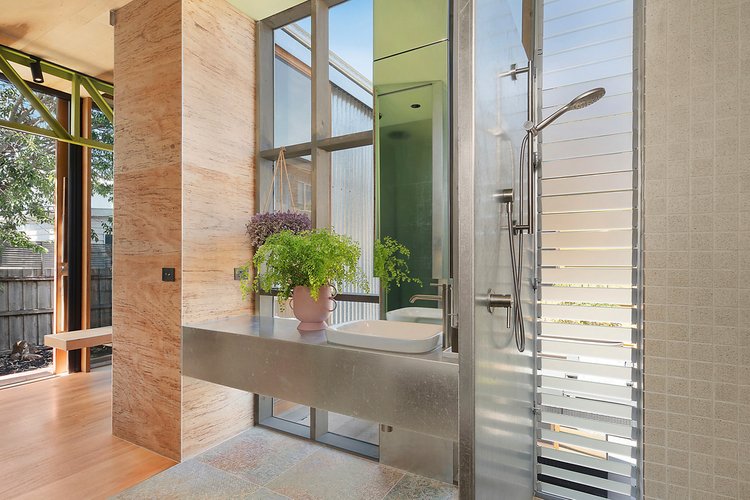 81 Mckillop Street, Geelong