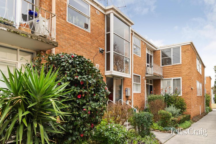 8 11 Fulton Street St Kilda East 3183