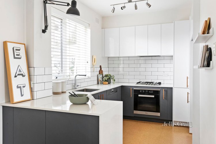 8 114 Kooyong Road Armadale 3143