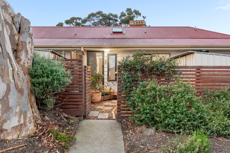 8 14 Caringa Street  Hadfield 3046
