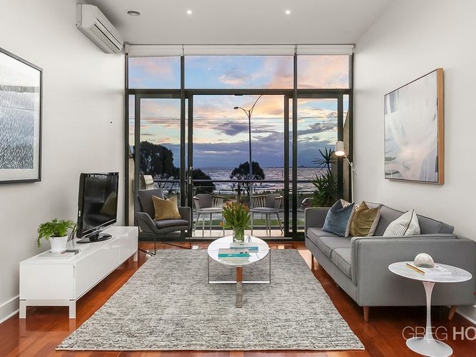 8 15 Marine Parade St Kilda 3182