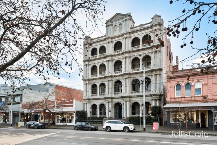 8 152 Bridport Street Albert Park 3206