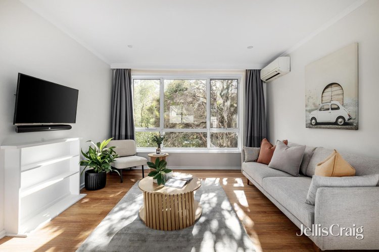 8 1587 Malvern Road Glen Iris 3146