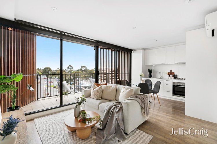 816 39 Kingsway  Glen Waverley 3150