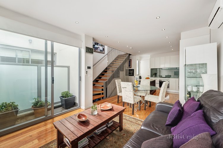 8/166 Stanley Street West Melbourne 3003