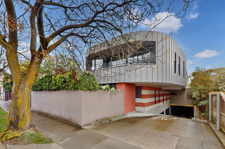 8/179 Riversdale Road Hawthorn 3122