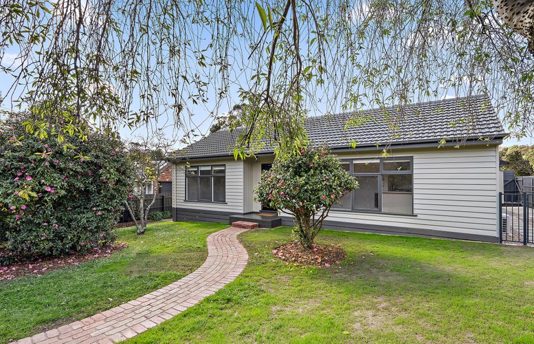 819 Mt Dandenong Road Montrose 3765