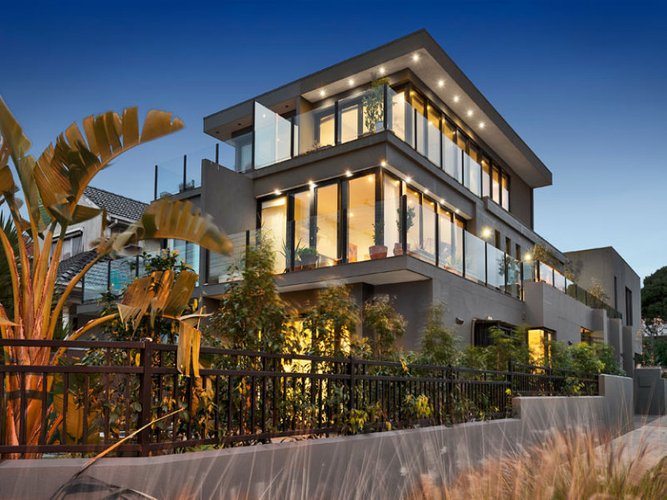 81B Ormond Esplanade Elwood 3184