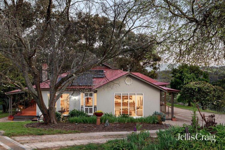 82 Alma Road Panton Hill 3759