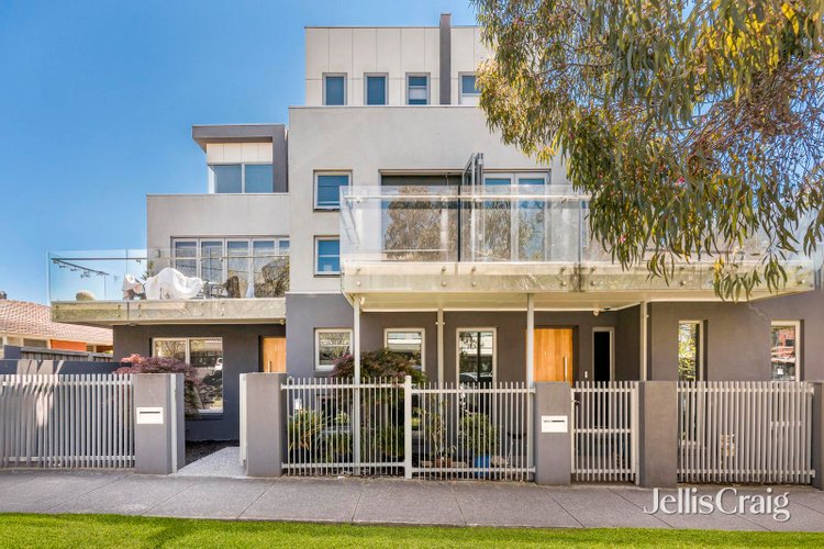 8 20 Glass Street Essendon 3040