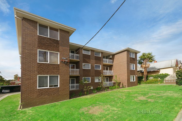 8/21 Munro Street Hawthorn East 3123