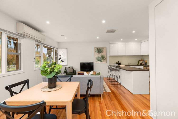 8 21A Broadway  Elwood 3184