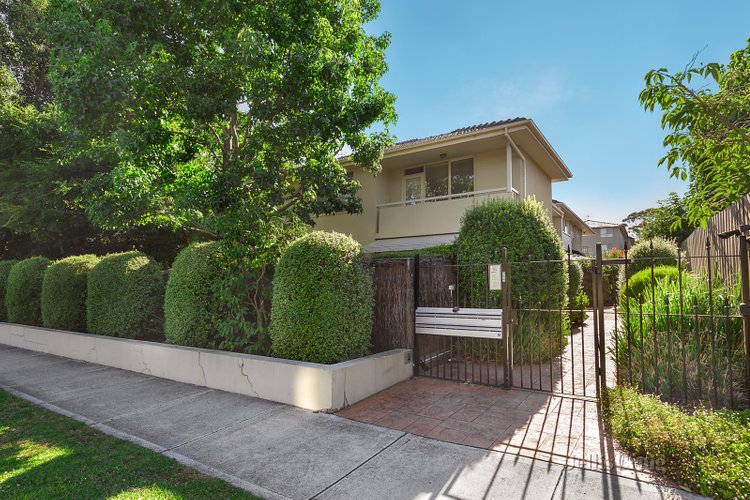 8/24 Edgar Street Glen Iris 3146