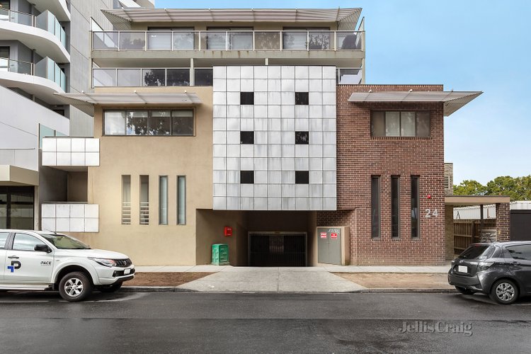 8/24 Woorayl Street Carnegie 3163