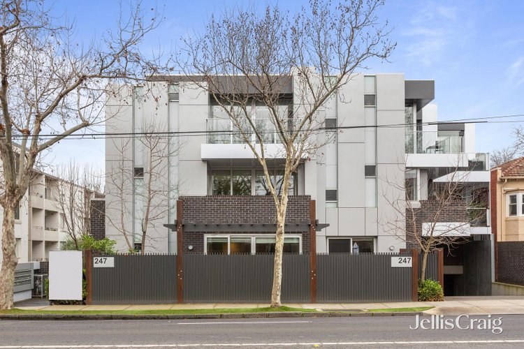 8 247 Williams Road South Yarra 3141