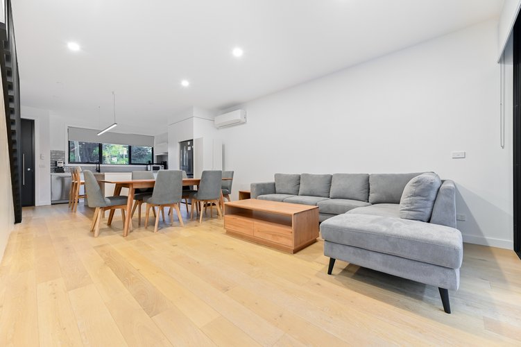 8 27 Finch Street Notting Hill 3168