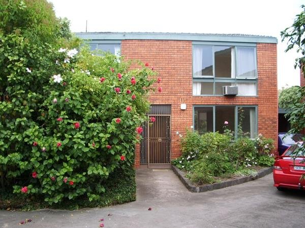 8/278 Cotham Road Kew 3101