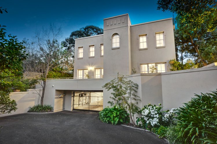 8/32 Wimba Avenue Kew 3101
