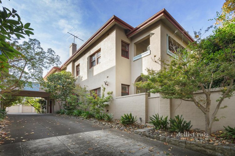 8 377 Dandenong Road Armadale 3143
