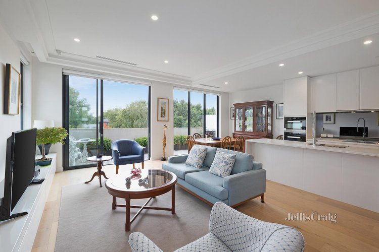 8 383 Wattletree Road Malvern East 3145