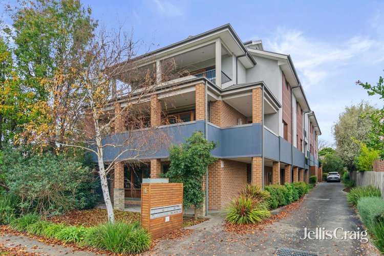 8 4 Springfield Avenue Croydon 3136