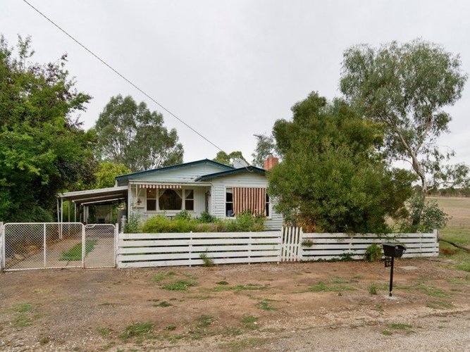 84 Vaughan Springs Road Yapeen 3451