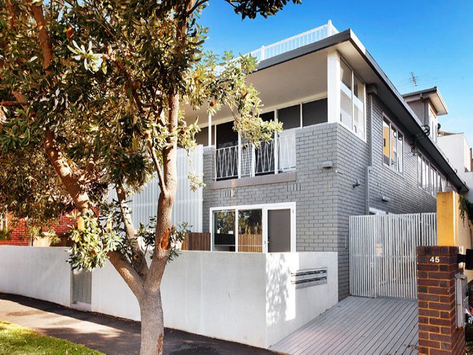 8 47 Spenser Street St Kilda 3182