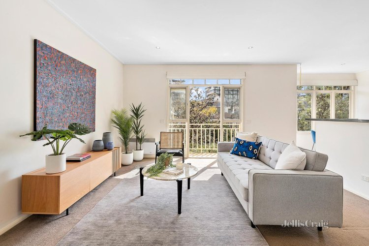 8 48 Esplanade West  Port Melbourne 3207