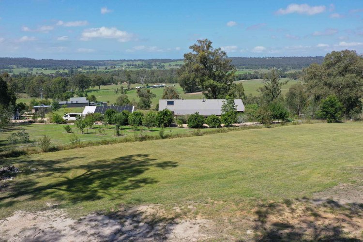 85 Bullock Hill Road, Sarsfield