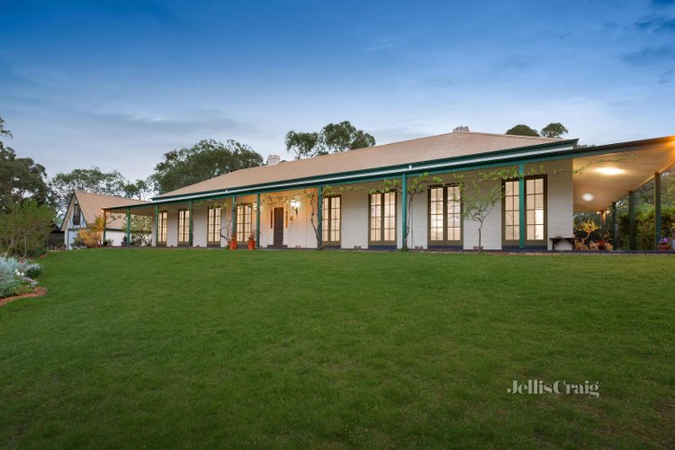 85 Manuka Road Panton Hill 3759