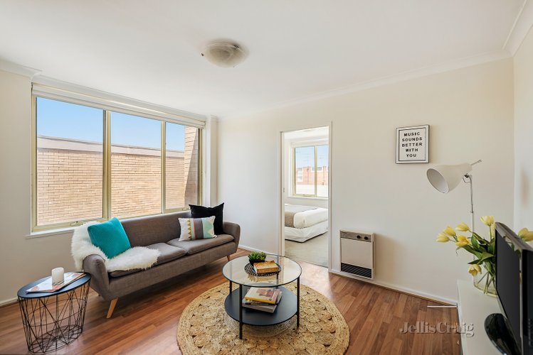 8/54 Kneen Street Fitzroy North 3068