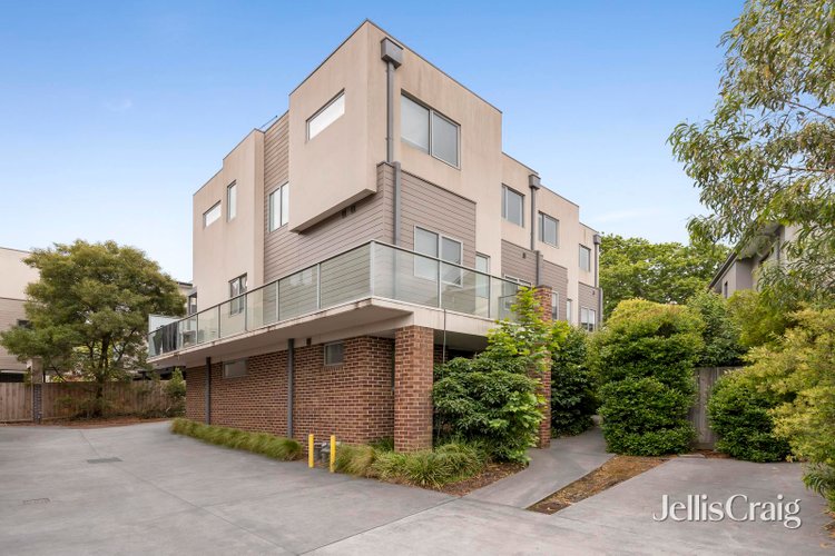 8 6 Berwick Street Lilydale 3140